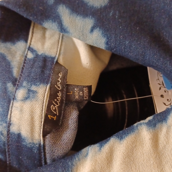 #7B - 👌Tie-dyed-look White/Blue Denim Jean Jacket - sz Large - Picture 12 of 13